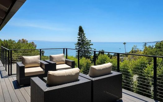2540 Whitney	Avenue SUMMERLAND – SOLD 2020-09-28