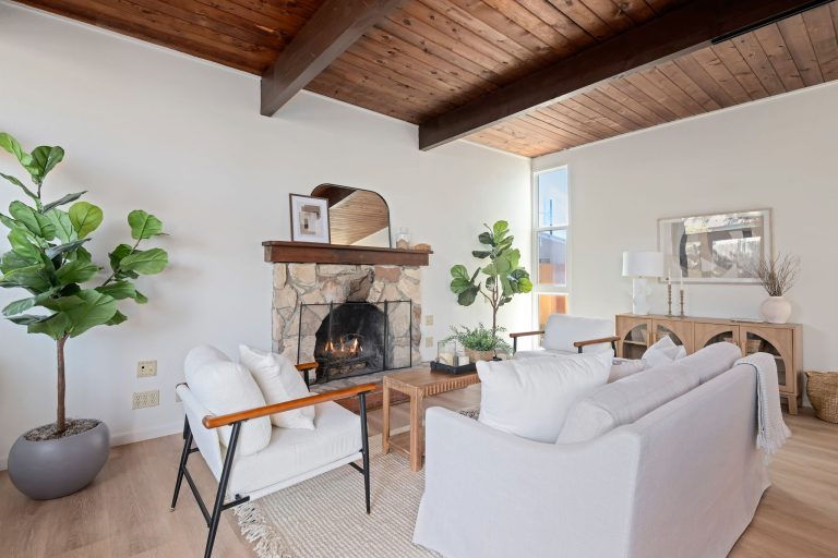 07 - Living Room