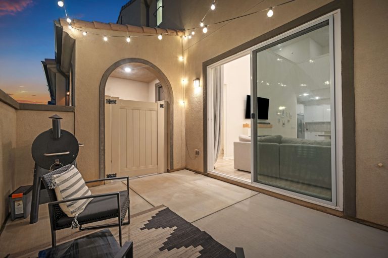 10 - Patio (twilight)