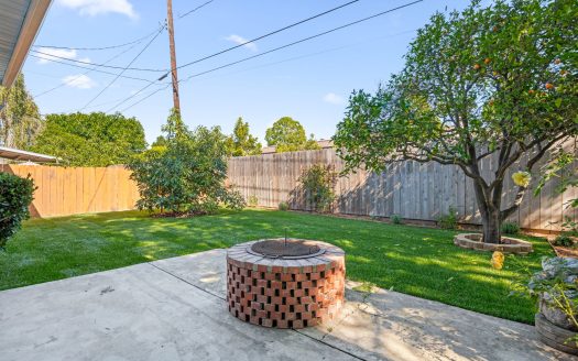 122 Kinman Ave