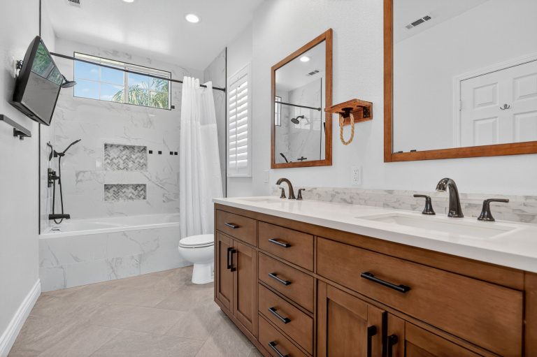 15 - Primary Bathroom