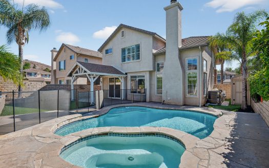 6125 Grapevine Court
